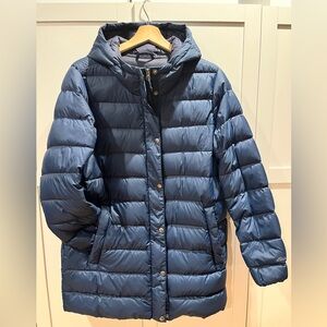 Eddie Bauer Women's Navy Blue Puffer Jacket